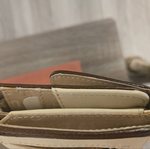 Wallet - Picture 6 of 12